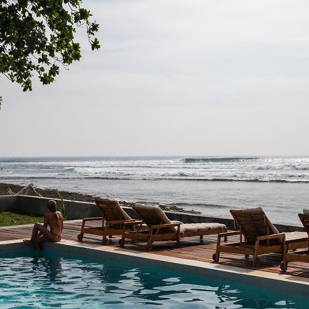 The Ujung Bocur Bungalows Krui Exterior photo