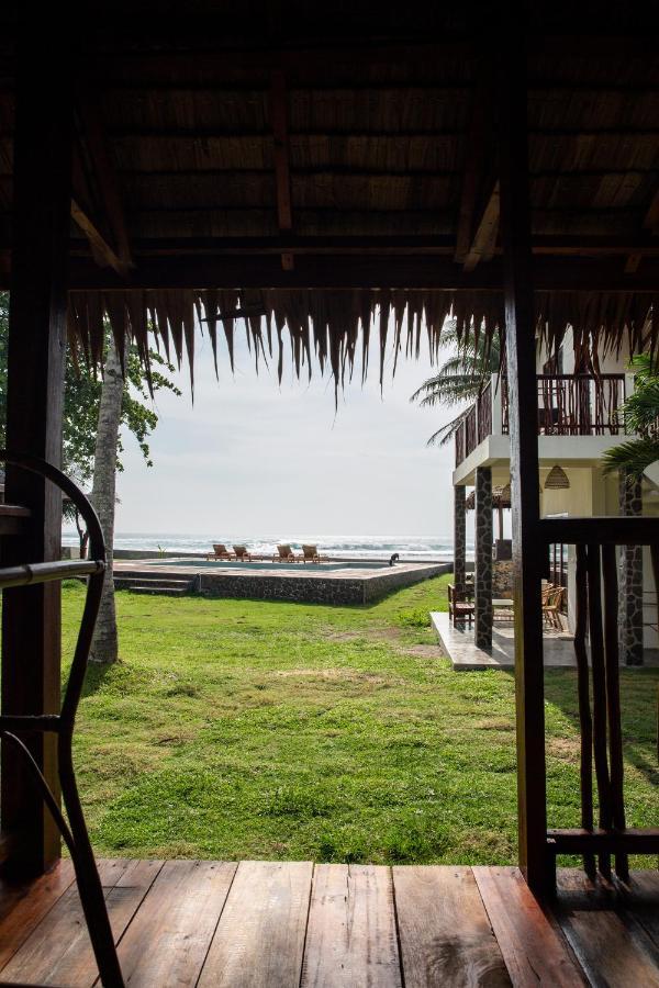 The Ujung Bocur Bungalows Krui Exterior photo